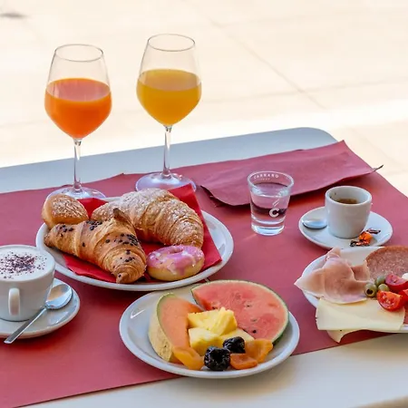 Panorama Aparthotel 3*