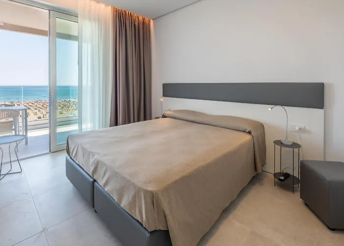Aparthotel Panorama Beach 3* بيبيوني