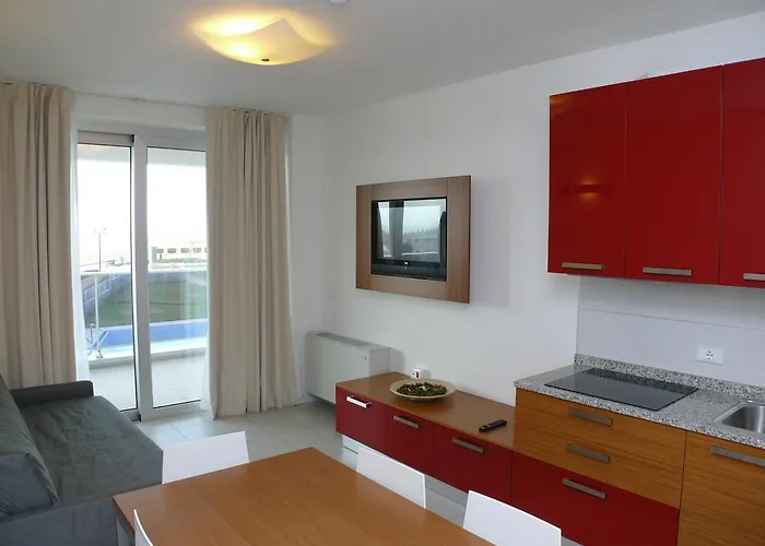 Aparthotel Panorama Beach بيبيوني